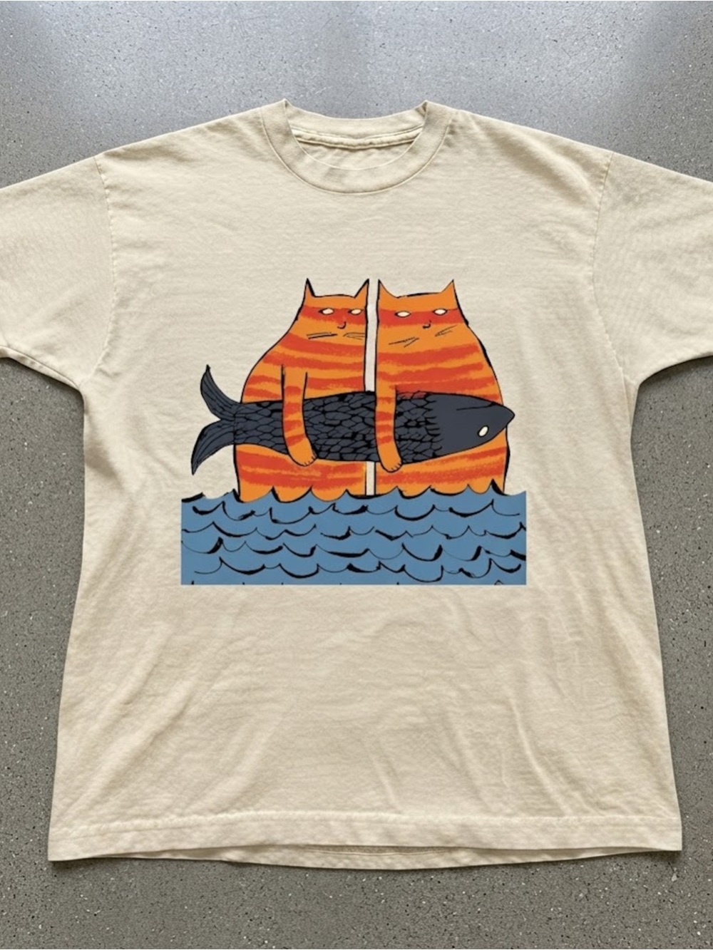 Funny Cat Holding Fish Graphic Print Beige Casual Gildan T-Shirt